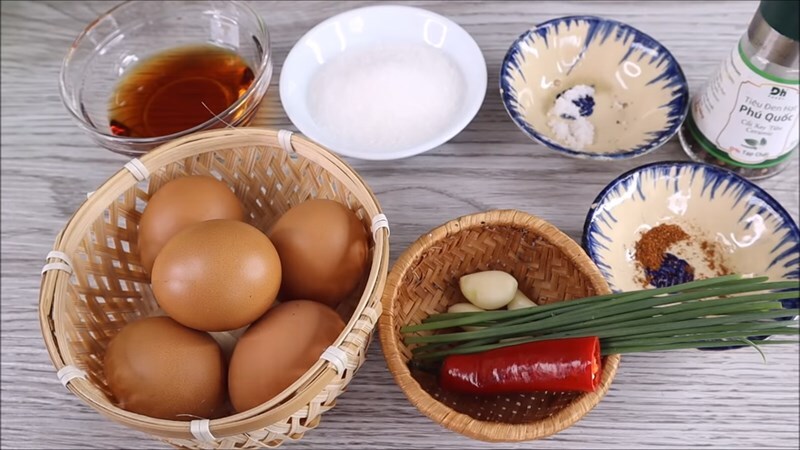 Chuẩn bị nguyên liệu nấu trứng đúc thịt