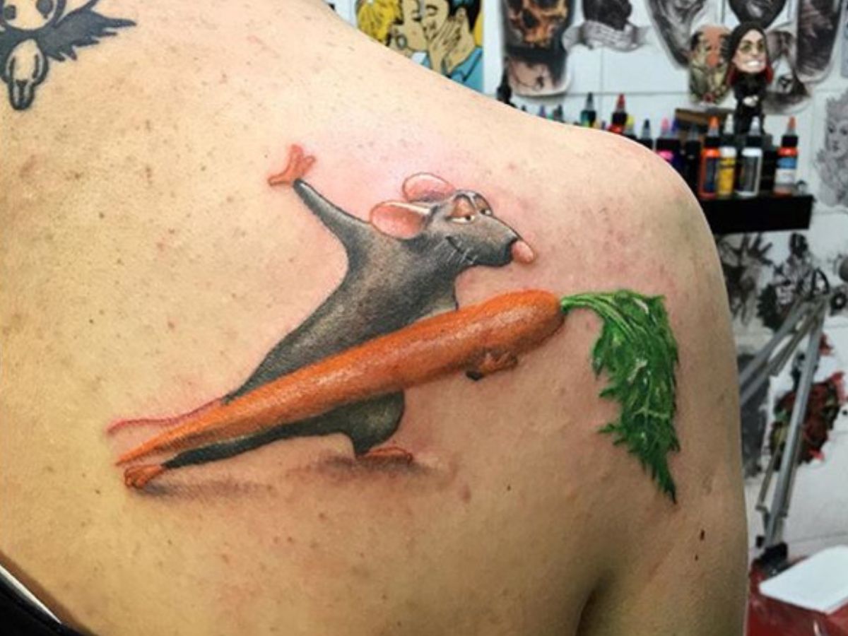 Chú chuột tinh nghịch khiêu vũ cùng củ cà rốt