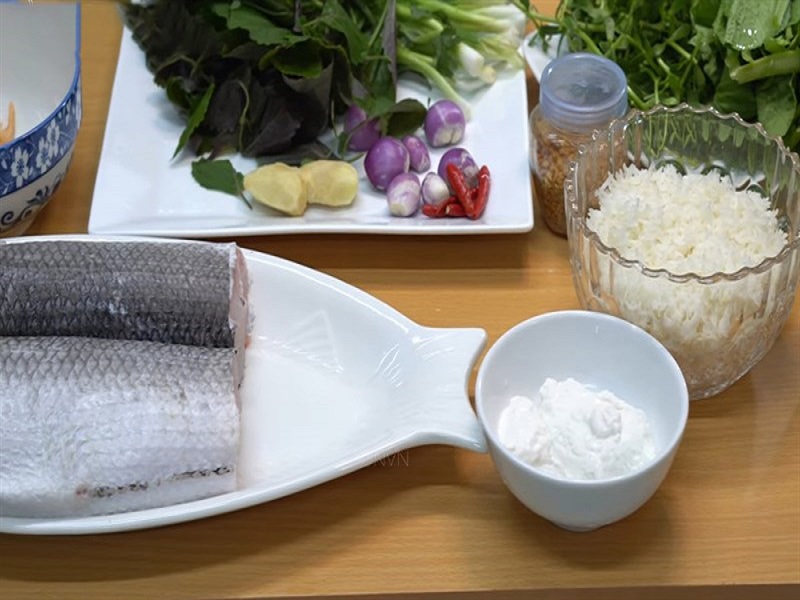 Nguyên liệu cần thiết cho cách nấu cháo cá lóc miền Trung với cốt dừa