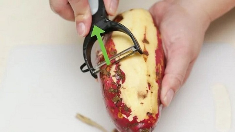 cách nấu táo nghiền với khoai lang cho bé