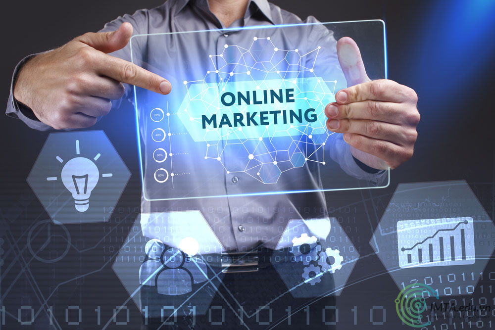 Nhân viên marketing online là một trong những vị trí cần thiết trong ngành thương mại điện tử 