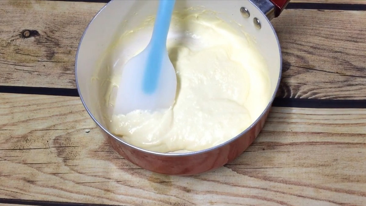 Làm sốt kem từ sữa chua và mayonnaise để ăn kèm gà rán