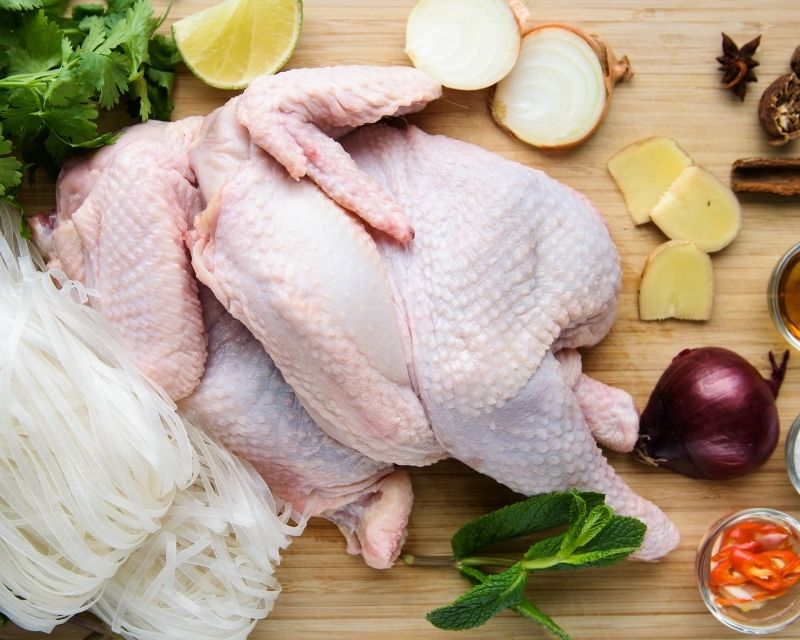 Mỗi bộ phận của con gà đều chứa nhiều dưỡng chất, giàu dinh dưỡng
