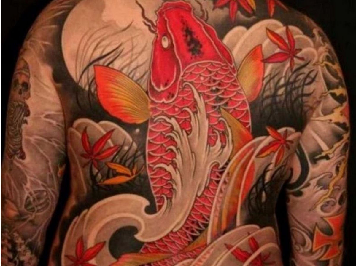 Mẫu tattoo cá chép hóa rồng đại diện cho sự quyết tâm của người sở hữu