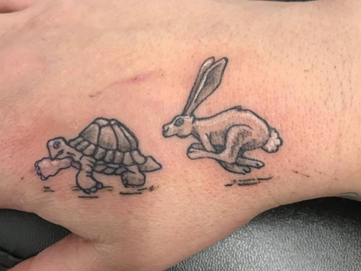 Hình tattoo con thỏ và rùa đẹp nhất năm 2024