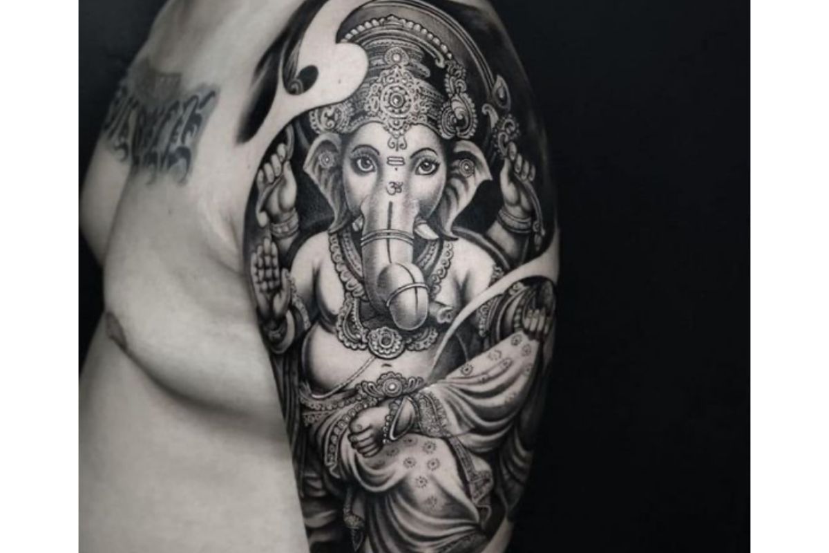 Hình xăm thần voi Ấn Độ tượng trưng cho sức mạnh và sự thông minh 