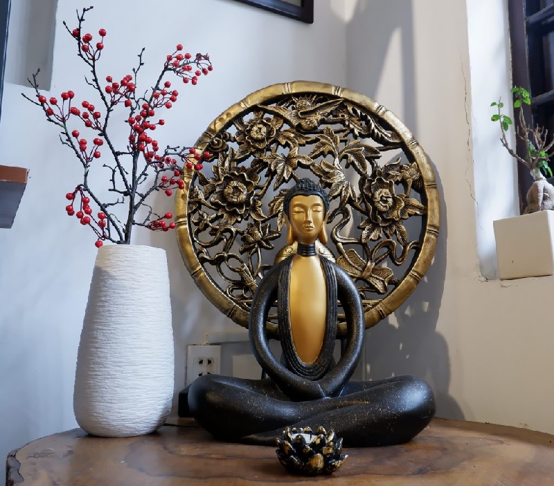 ​Trang trí tượng Phật trong nhà là một cách hoá giải hướng nhà khắc với gia chủ