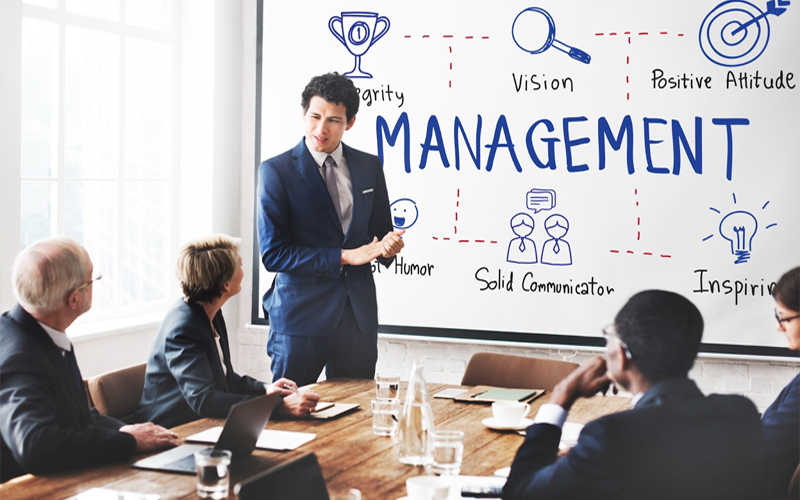 Những yêu cầu cần có để trở thành của Management là gì?