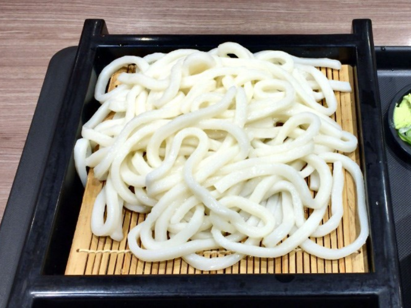 Lựa chọn loại mì udon tươi để nấu món mì udon xào bò được ngon nhất