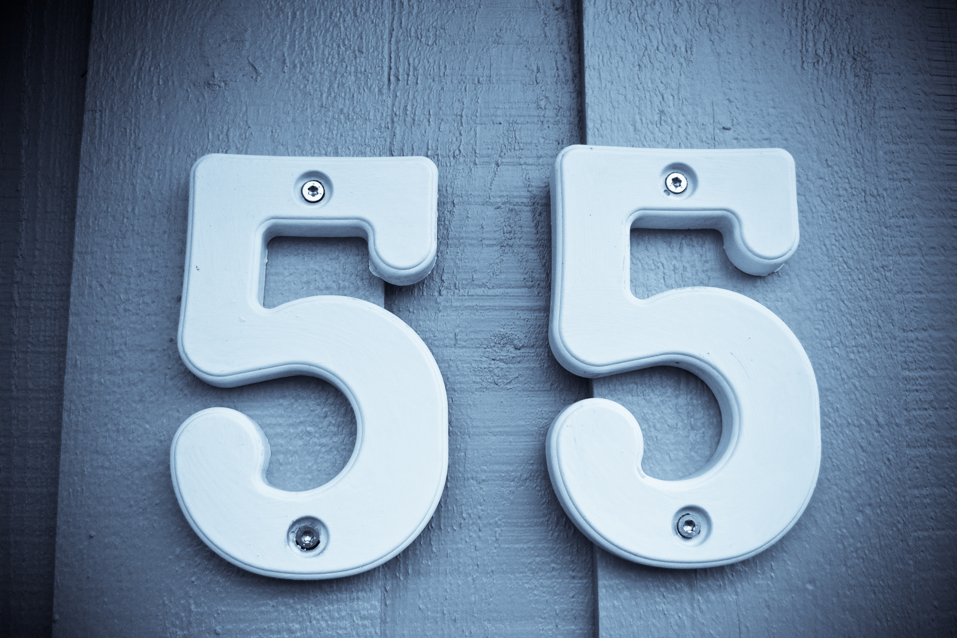 Quẻ số 55 là quẻ Lôi Hỏa Phong, tượng trưng cho sự phong phú, phát triển
