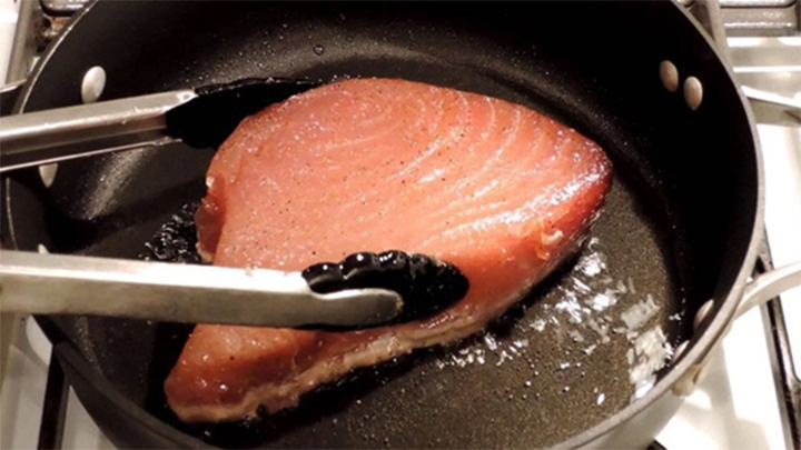 Cách chế biến salad cá ngừ - chiên cá ngừ