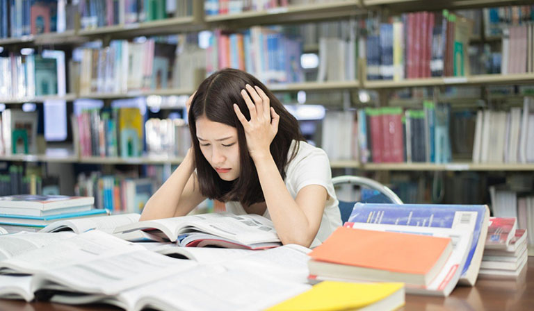 Chuyện học hành, thi cử áp lực có thể khiến nữ Mậu Tý căng thẳng