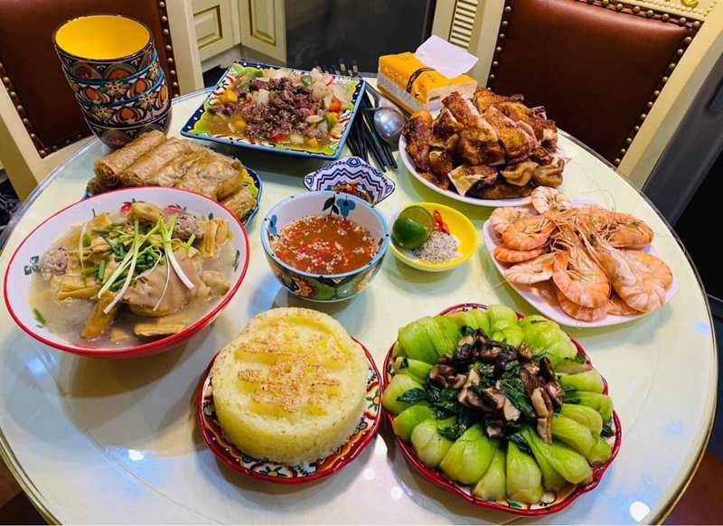 Những món ăn trong mâm cúng ông Táo được chuẩn bị tùy theo văn hóa mỗi gia đình