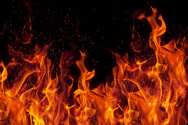Nạp âm Sơn Đầu Hoả đại diện cho sự bùng cháy rực rỡ, mãnh liệt của người sinh năm 1995
