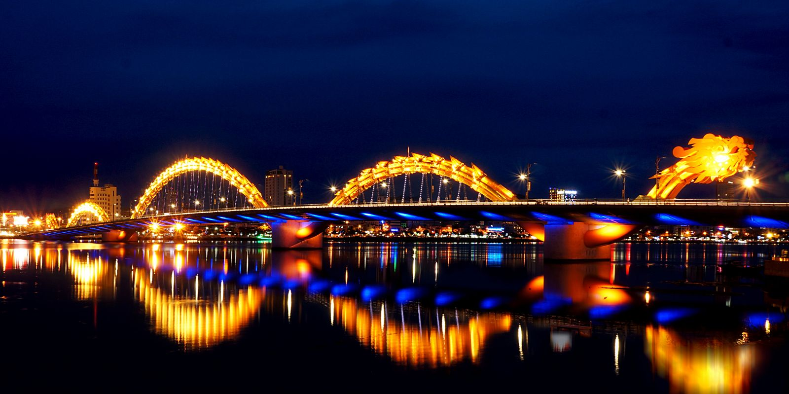 Đà Nẵng là một trong những trung tâm kinh tế lớn của cả nước