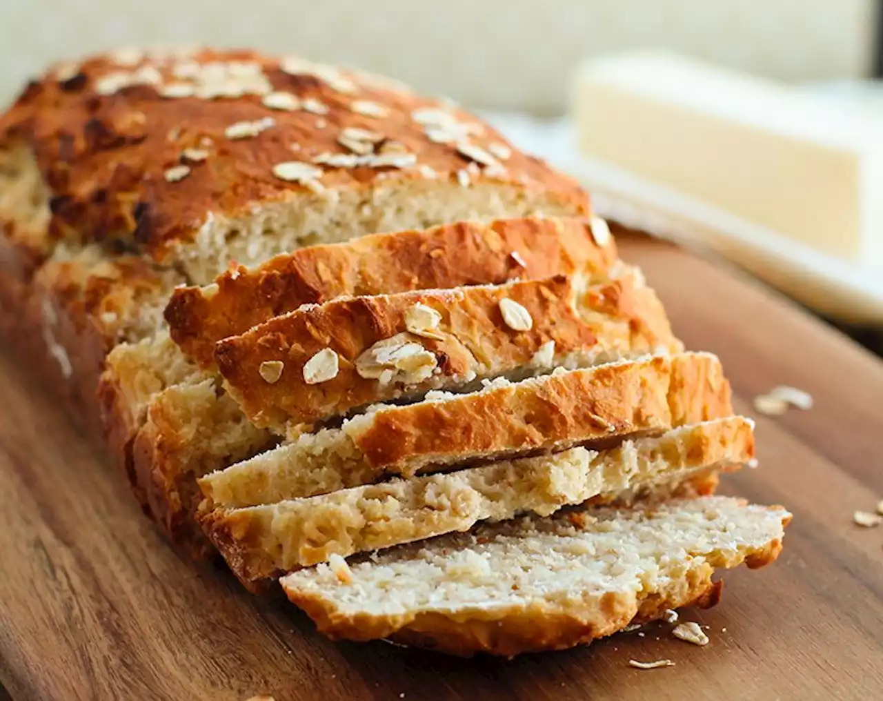 Bánh mì yến mạch xốp mềm phù hợp với mọi đối tượng
