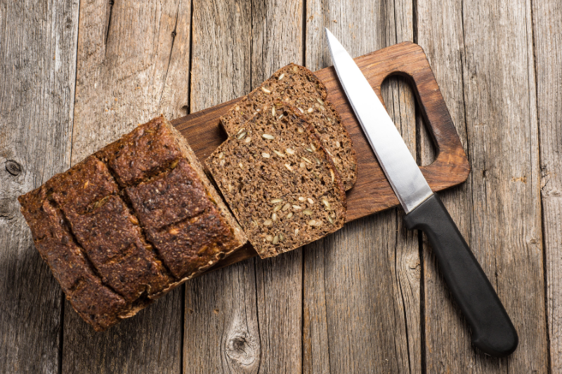 Giảm cân bằng chế độ ăn bánh mì nguyên cám
