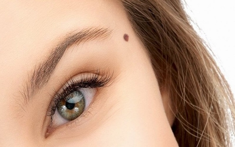Ý nghĩa nốt ruồi đuôi mắt trái nữ được xem là nốt ruồi tốt mà nhiều người muốn sở hữu