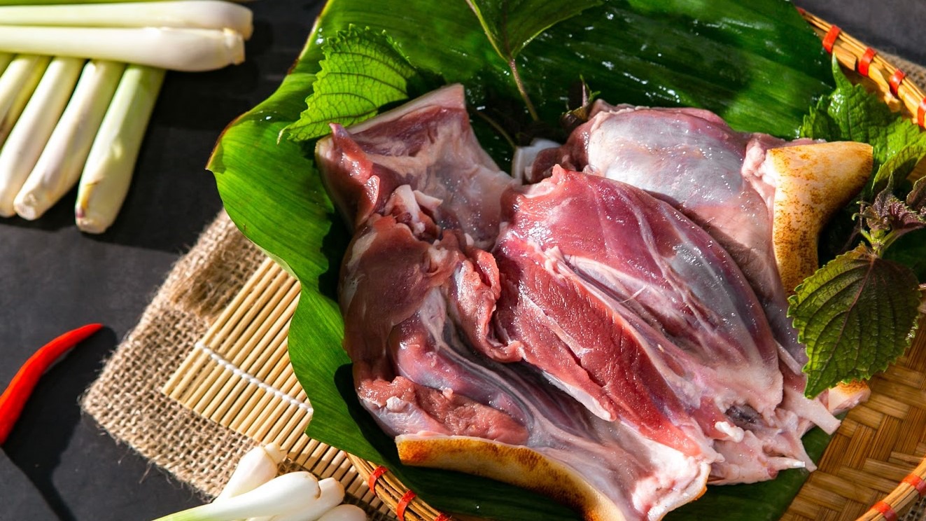 Trước khi biết thịt dê làm món gì ngon thì bạn cần biết sơ chế thịt dê đúng cách 