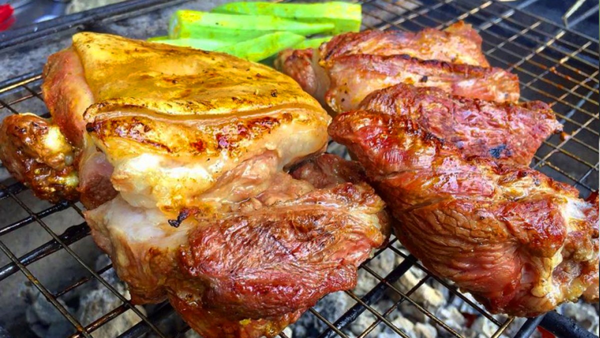Thịt dê nướng mọi là món ăn giúp bạn xóa đi nỗi lo thịt dê làm món gì ngon