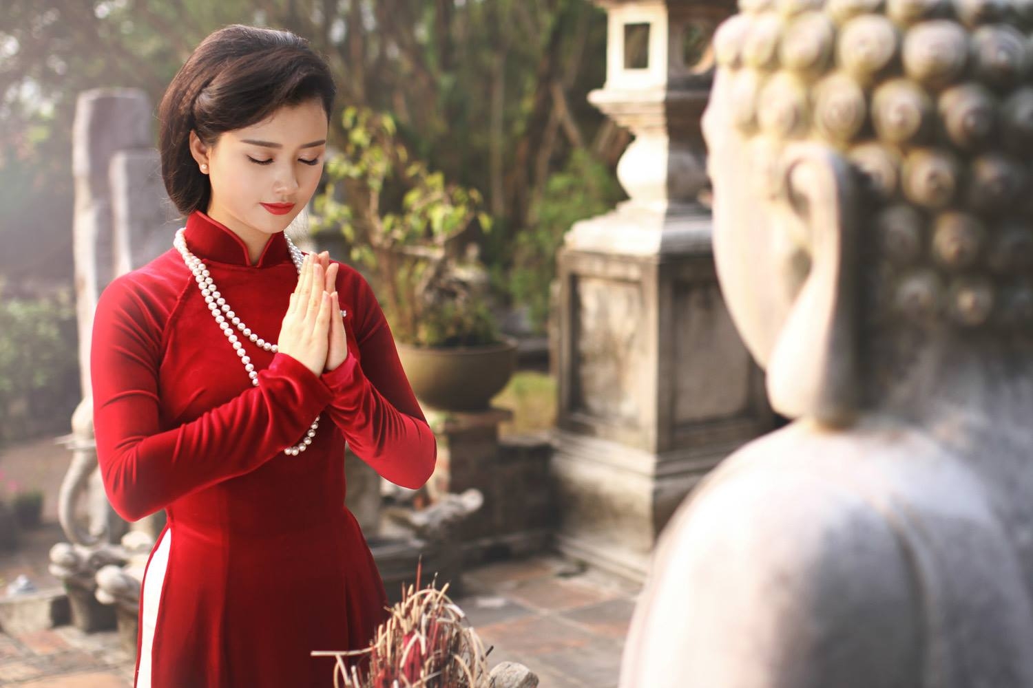 Mơ thấy đi chùa gặp tượng Phật là điềm báo tốt hay xấu? 