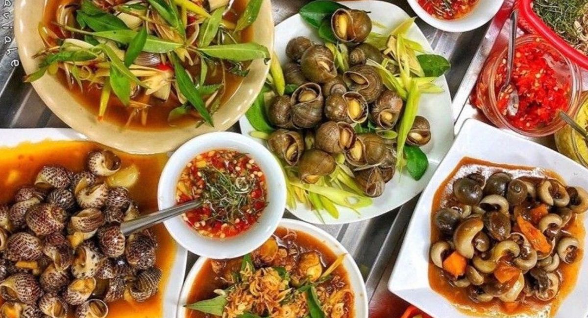 Ốc món ăn vặt Sài Gòn bổ rẻ