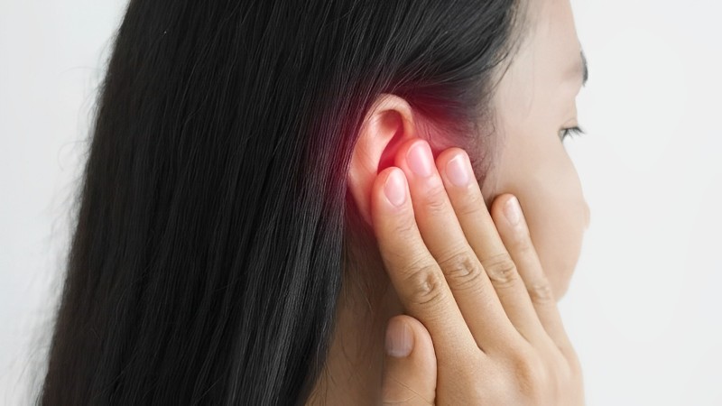 Hiện tượng nóng tai trái ở nữ có thể là dấu hiệu bệnh lý