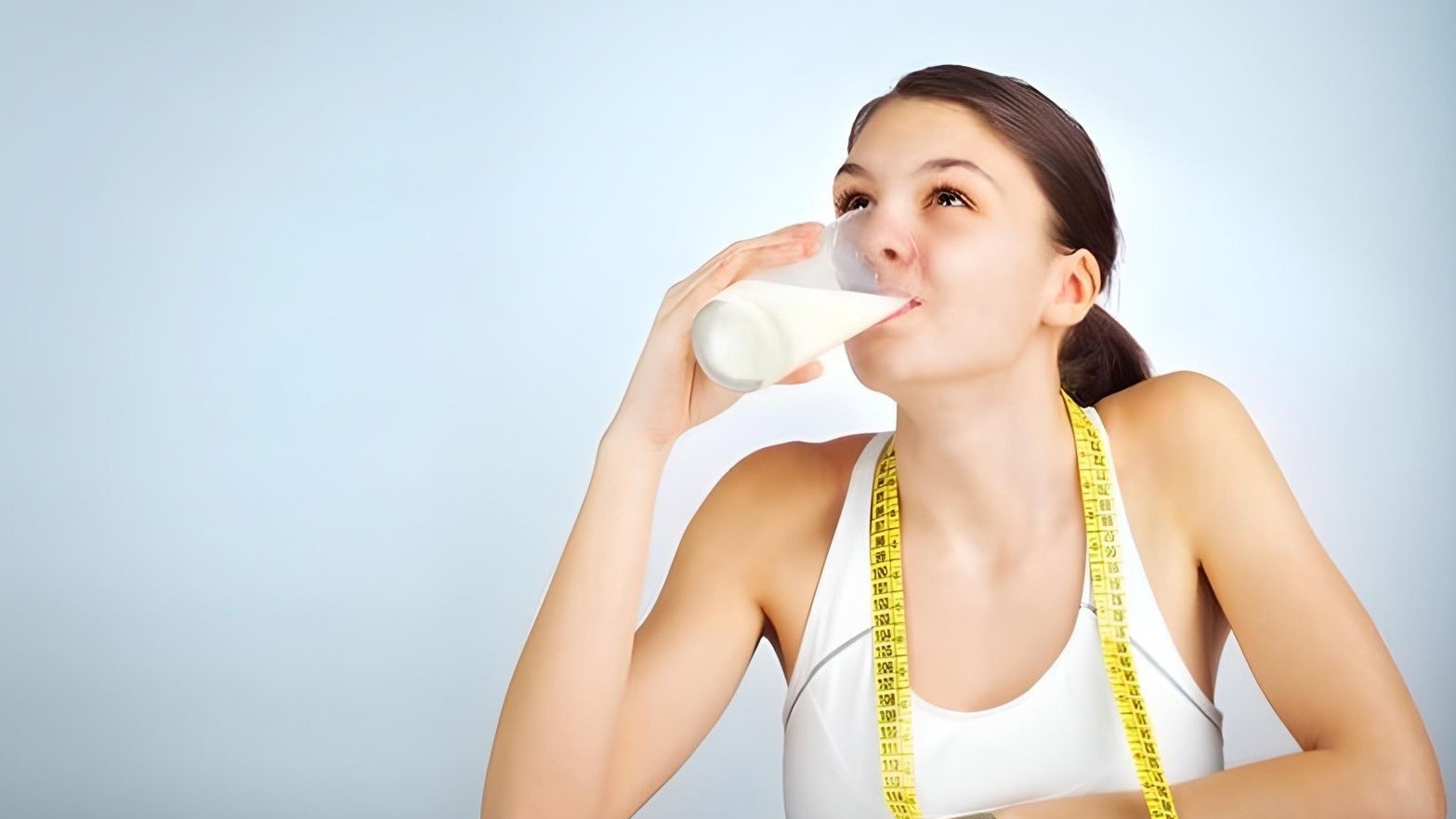 Biết được 100ml sữa tươi không đường bao nhiêu calo bạn có thể yên tâm thưởng thức mà không sợ béo