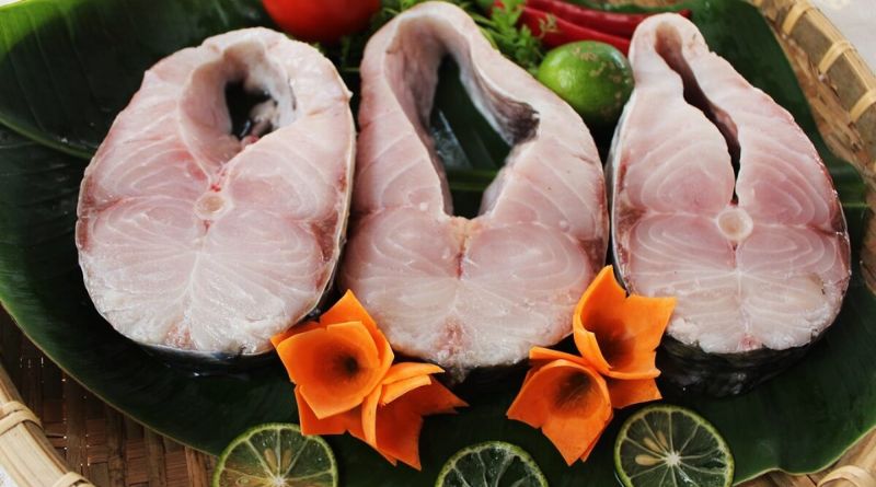 Cần tránh ăn cá lóc sống hoặc nấu chưa chín kỹ