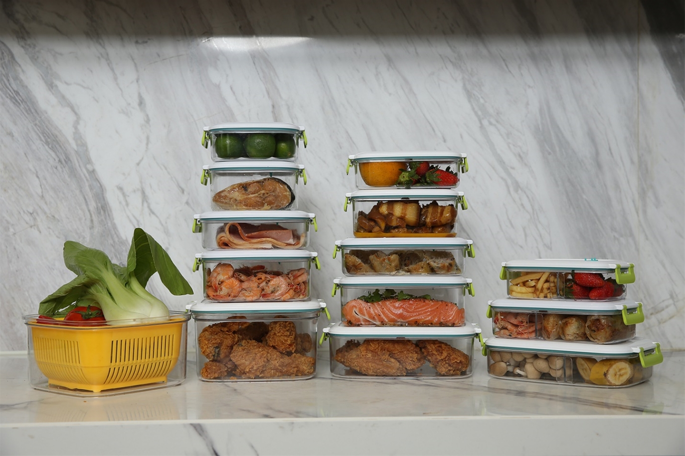 Bảo quản đồ ăn bằng hộp thủy tinh trong ngăn mát tủ lạnh