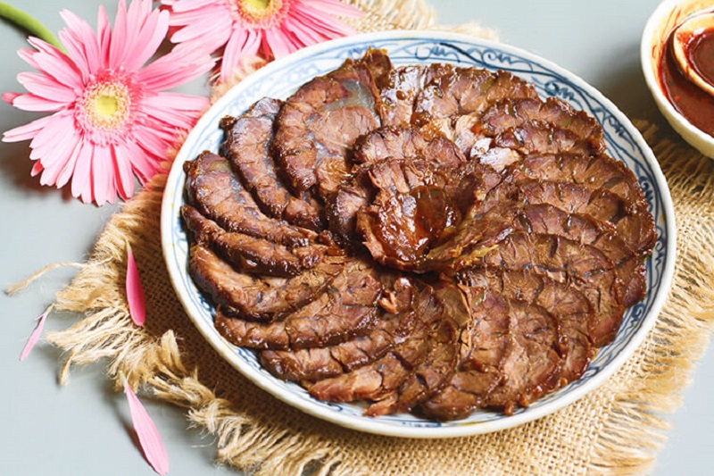 Món thịt bò kho tàu được chế biến theo kiểu miền Trung