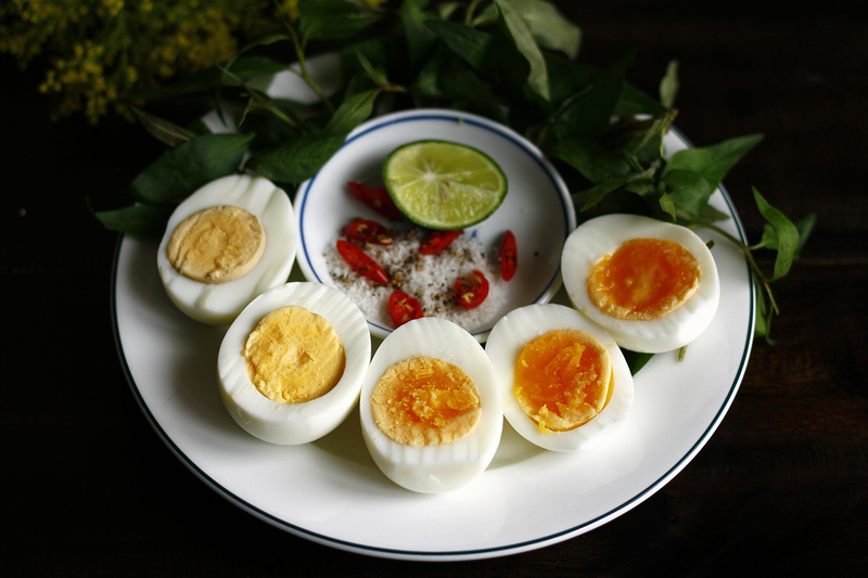 Giá trị dinh dưỡng có trong 100g trứng luộc