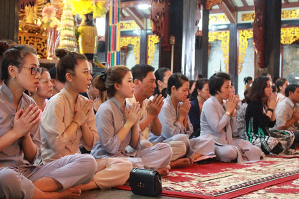 Thường xuyên lui đến chùa để lễ bái Phật sẽ giúp bạn tăng trưởng phước đức