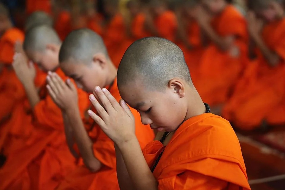 Thành tâm niệm Phật mỗi ngày để lòng bình an, tâm thanh tịnh